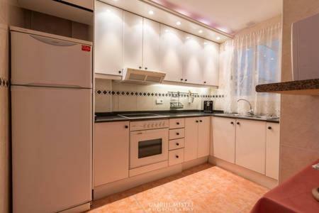 Bonito Y Acoger, A 50 Metros Del Mar Con Wifi Apartment กาลาเฟลล์ ภายนอก รูปภาพ